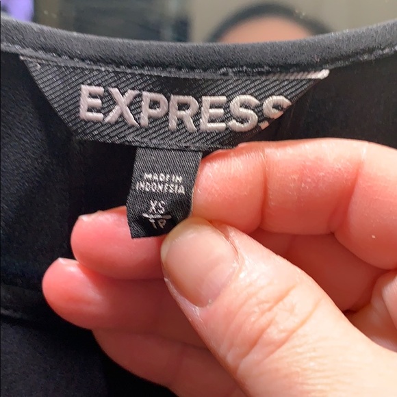 Express Black Contemporary Blouse. SZ XS ๐๐ ๐ฏ - Picture 3 of 7